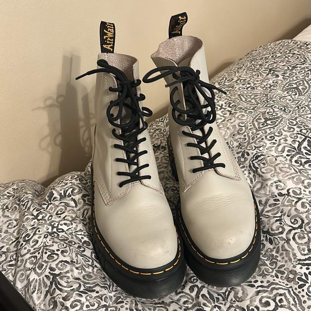 Dr Marten fog colored boots size 9
